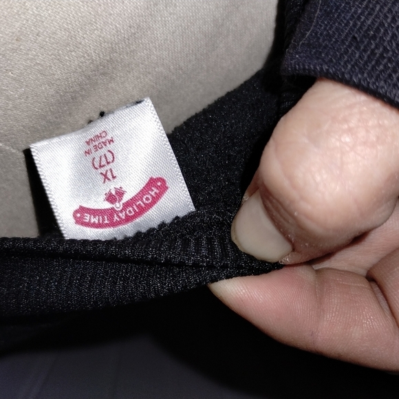 Woman's XL Holiday Time Christmas reindeer sweatshirt - Picture 3 of 5